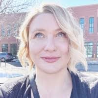 Rebecca Metts's Instagram, Twitter & Facebook