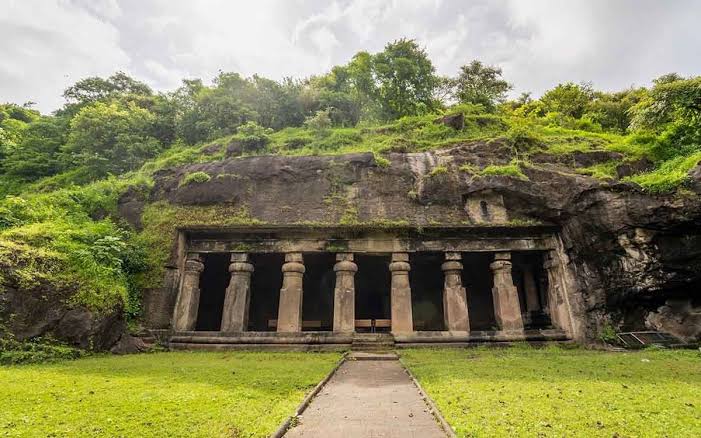 Elephanta Caves Image 1