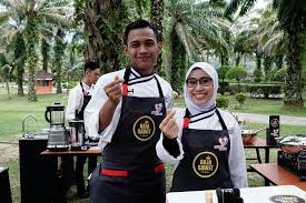 Axxitude white round neck t shirts for men; Datuk Chef Wan Bertembung Chef Martin Yan Pasukan Mana Yang Layak Digelar Raja Sawit Sensasi Selebriti