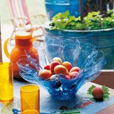Une Coupe A Fruits En Recup De Plastique Bouteille Plastique Recycler Bouteille Plastique Corbeille De Fruits