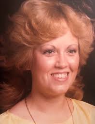 Leslie Line's Instagram, Twitter & Facebook