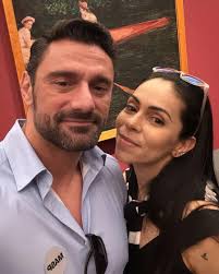 Hoje!!! . . Live sobre recomposição corporal 💪🏼🧠📚 . . Quem quer perder  gordura e ganhar músculos precisa assistir!! . . Nos vemos aqui no meu IG,  até lá 🙏🏼