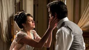 A cena, segundo a colunista carla bittencourt, do na telinha, será no dia seguinte ao casamento, ema aparecerá na cama coberta pelo lençol até a boca. Orgulho E Paixao Ernesto Deixa Ema Transtornada Ao Se Envolver Em Confusao Portal Overtube