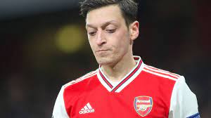 Hier findest du alle spiele im überblick. Premier League Ozil Spielt Beim Fc Arsenal Keine Rolle Mehr