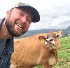 Hiking Waterfalls in Oregon: A Guide to the State's Best Waterfall Hikes:  Sawyer, Adam: 9780762787272: Amazon.com: Books