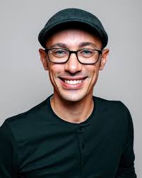 23 best ecommerce influencers to follow in 2025