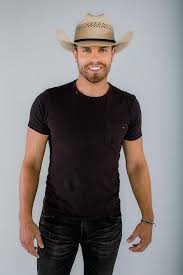 Platinum Selling Country Music Star Dustin Lynch To Perform