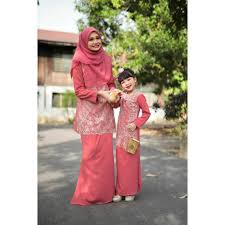 Atau gayakan kurung lace prada untuk nampak sopan. Buy Balqis Premium Lace By Qamissqa Baju Kurung Sedondon Baju Kids Women Wear Baju Lace Kurung Moden Seetracker Malaysia