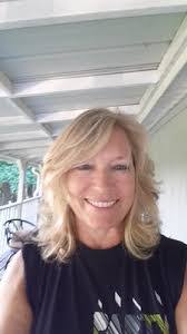 Shelly Snow's Instagram, Twitter & Facebook