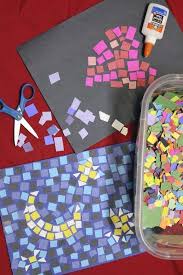 Activites Avec Mosaiques En Papier Construction Paper Crafts School Age Crafts Kids Art Projects