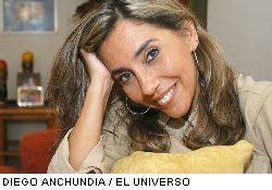 Beatriz Gil's Instagram, Twitter & Facebook