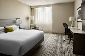 Cleveland Marriott East King Guest Room Bedroom Enjoying Guestroom Comfortable Guest Room Room Home