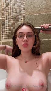 Watch online Tayler hills aka Taylerhillss OnlyFans - Wash my back for on  X-video