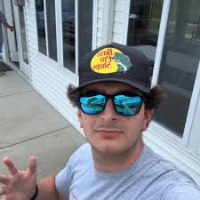 I don't own the any rights to this video, I just thought it was hilarious 😂