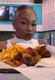 Delicious Wing Mukbang Experience at Fat Tuesday