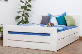 Zudem überzeugt das bett mit einem hohen maß an stabilität und einer belastbarkeit von bis zu 250 kg. Einzelbett Funktionsbett Easy Premium Line K6 Inkl 2 Schubladen Und 1 Abdeckblende 140 X 200 Cm Buche Vollholz Massiv Weiss Lackiert