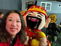 We had another amazing dinner at Din Tai Fung. We ate a lot of other  entrees besides the xiao long bao or soup dumplings. But look at the  workmanship