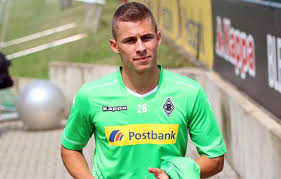 Hazard играет с 2019 в боруссия дортмунд (дортм.). Torgan Azar Dinamo Kiev Ot Shurika