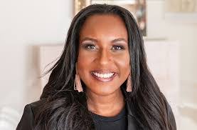 Nicole Antoine's Instagram, Twitter & Facebook