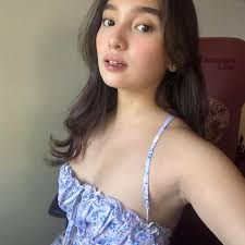 Ayeesha Cervantes បានបញ្ចូលរូបថតថ្មីមួយ ។