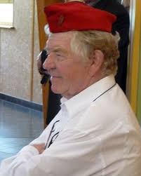 Une dernière fois derrière la barrière.