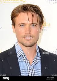 Anthony Reardon's Instagram, Twitter & Facebook