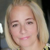 Annette Freeman's Instagram, Twitter & Facebook