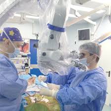 Pentru informații exacte legate de preț, vă rugăm apelați call center sanador: Neurochirurgie Tehnologie MedicalÄ De UltimÄ GeneraÈie