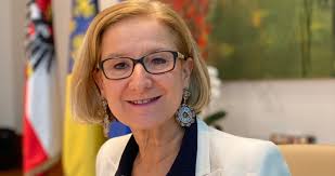 Johanna miklleitner born 19640209february 9 1964 is an austrian politician vp and since 21th april 2016 the acting govenor of lower austria from 2. Jeder Von Uns Ist In Dieser Krise Digitaler Geworden Leadersnet