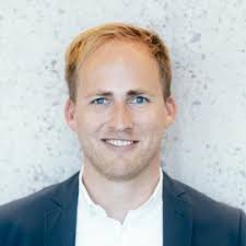 Armes Vertriebsdeutschland… Wir schreiben uns auf die Karten Berater,  Consultant, Expert und es wirkt, als ob kein Mensch eigentlich mehr  verkaufen will. Hier ging es um das Thema Telefonakquise…