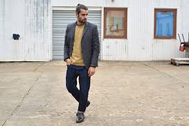 Casual chic ou pas, la style vestimentaire le plus revendiqué par les hommes, est présente ici en images. Style Casual Chic Tenue Au Bureau Et Touche Personnelle