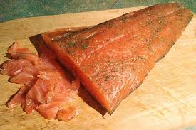 Kaltgrauchertes Lachsfilet Selber Machen Anleitung Und Rezept Zur Eigenen Herstellung Dieser Delikatesse In 2020 Lachsfilet Fisch Rauchern Lachs
