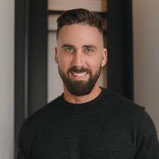 Kevin Ogara's Instagram, Twitter & Facebook