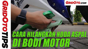 Selamat datang ke video kami yang seterusnya.krim ini dapat membantu menghilangkan kesan calar/geseran pada kereta dengan mudah.ia juga boleh digunakan. Cara Hilangkan Noda Aspal Di Bodi Motor How To Gridoto Tips Youtube