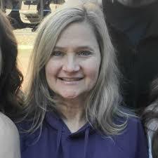 Melissa Lineberry's Instagram, Twitter & Facebook