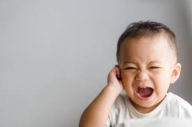 Common signs that your baby has an ear infection include crying, irritability, tugging at the ear, difficulty feeding, ear drainage, and fever. Seven Signs Your Baby Has An Ear Infection Ana Hpmd