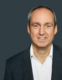 GOOD LUCK TO ALL SWIMMERS. WE'LL BE WAITING FOR YOU AT THE SOUTH32 RECOVERY  ZONE.