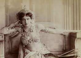 Amy van der wel, josh earl, luuk van beers. Biography Of Mata Hari Infamous World War I Spy