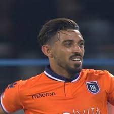 İbrahim üzülmez'in sergen yalçın'dan sonra gelen en iyi 10 numara dediği genç yetenek i̇rfan can kahveci. Basaksehir Irfan Can Kahveci Kilosu Kactir Biyografi Sitesi