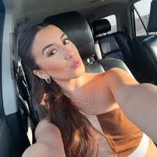 Emma Rojas's Instagram, Twitter & Facebook