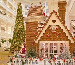 Each november, the magnificent mile kicks off the christmas season with a festival unlike any other. 5 Hotels With The Best Christmas Decorations Ever Orbitz