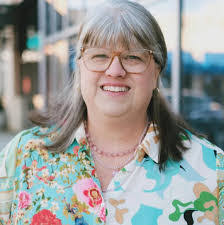 Helen Hokanson's Instagram, Twitter & Facebook