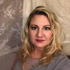 Kristi Devries's Instagram, Twitter & Facebook