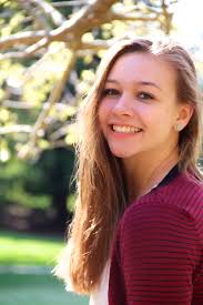 Meet Hailey Ramsey, a freshman at W&M from Arlington, Virginia and this  week's Student Showcase! She hopes to be a Neuroscience major and Public  Health minor, and somehow still manages to be