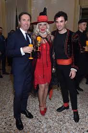 .mireno scali sosia benigni,antonio casanova,francesco scimeni,samuel(ventriloquo) zap(vignettista) paolo drigo(trasformista) alfredo nocera(stilista) pinina garavaglia,danilo visconti. Artisti Prezzemolini E Sciure Accorrono Alla Festa Di Compleanno Del Fotografo Guido Taroni Dagospia