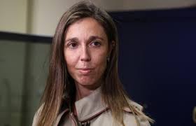 Ana rita cavaco inicia hoje segundo mandato como bastonária dos enfermeiros. Gorda Fura Filas Bastonaria Dos Enfermeiros Reage A Vacinacao De Autarca De Portimao Sociedade Correio Da Manha