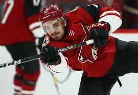 Mar 11, 1996 · conor garland contract, salary, cap hit, salary cap, career earnings, lifetime earnings, aav, advanced stats, transaction history, trade history, and rfa or ufa free agent status Arizona Coyotes Conor Garland Took Wellness Tips From Tom Brady