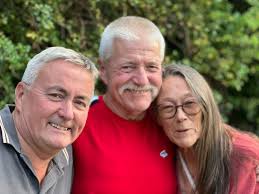 hi does anyone remember bushey hill school in sheeplands ave?