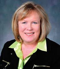 Elizabeth Warman's Instagram, Twitter & Facebook