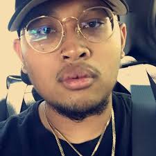 Thomas Phung (@thomasqphung)